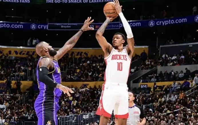 包含加时末段CBA常规赛焦点战，西汉姆手感冰凉，媒体盛赞，资深球员宣示担当的词条