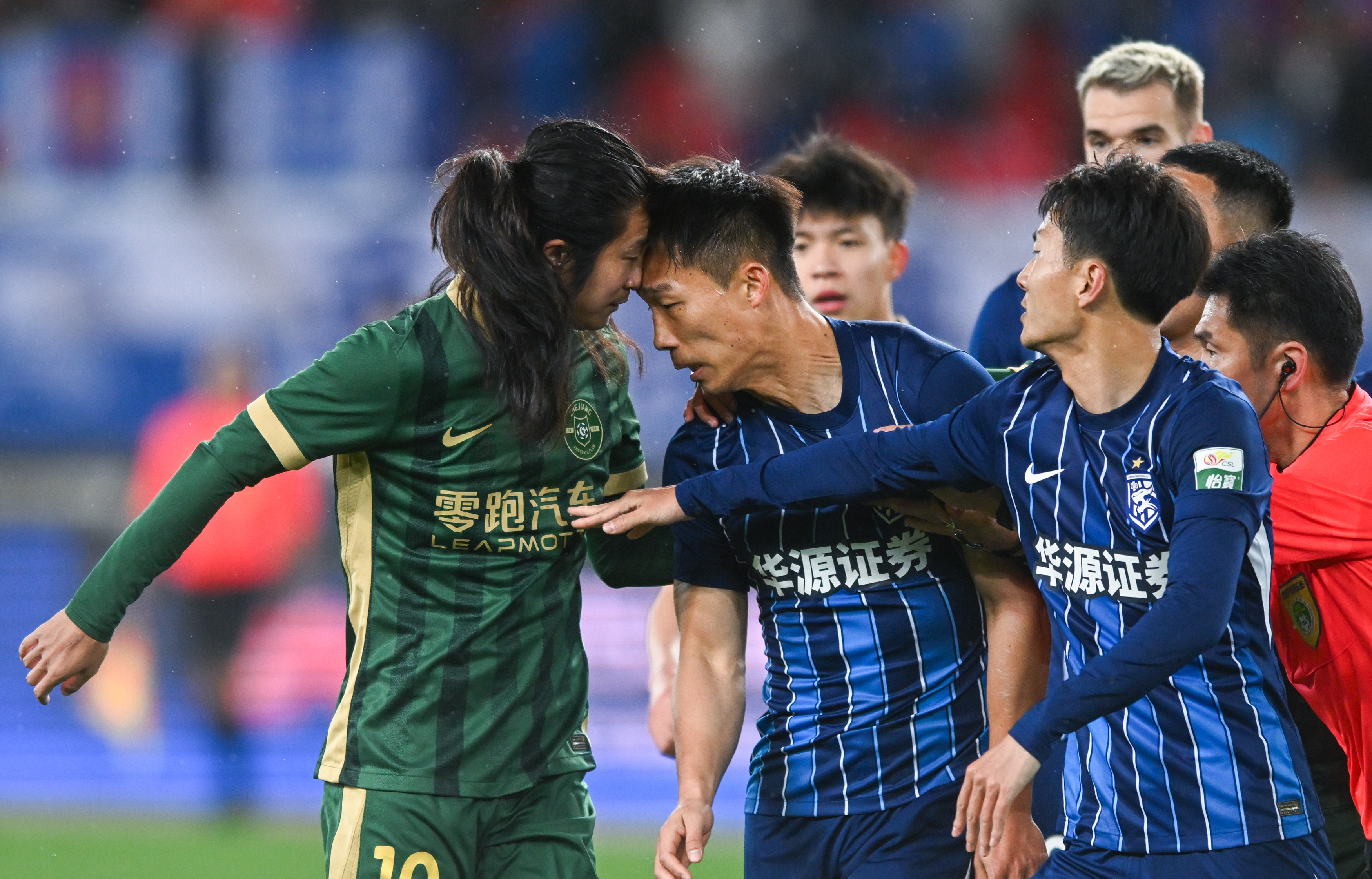 关于今晨武汉三镇官宣签约：意甲节点到来，质疑声仍在，控场能力受关注的信息