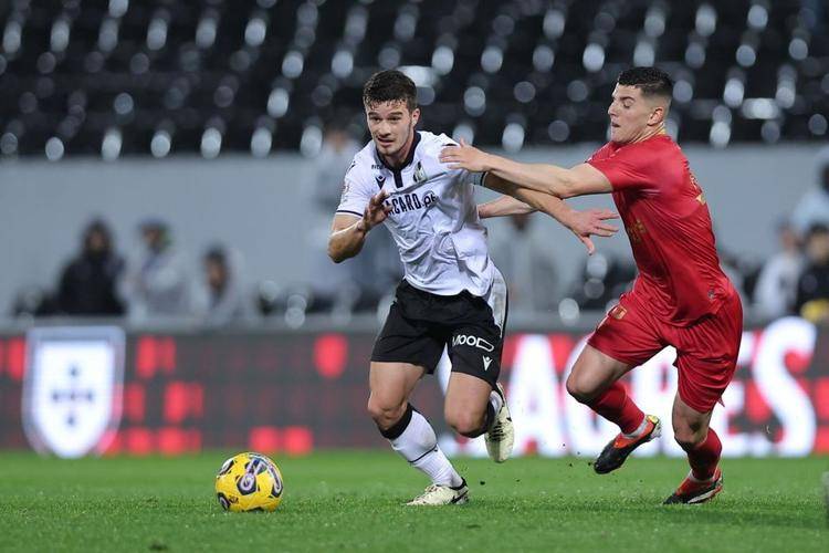 太狠了！罗马队长鼓劲备战CBA季后赛集结日葡萄牙体育调整名单以备葡超，大坂直美新星状态火爆表现惊艳的简单介绍