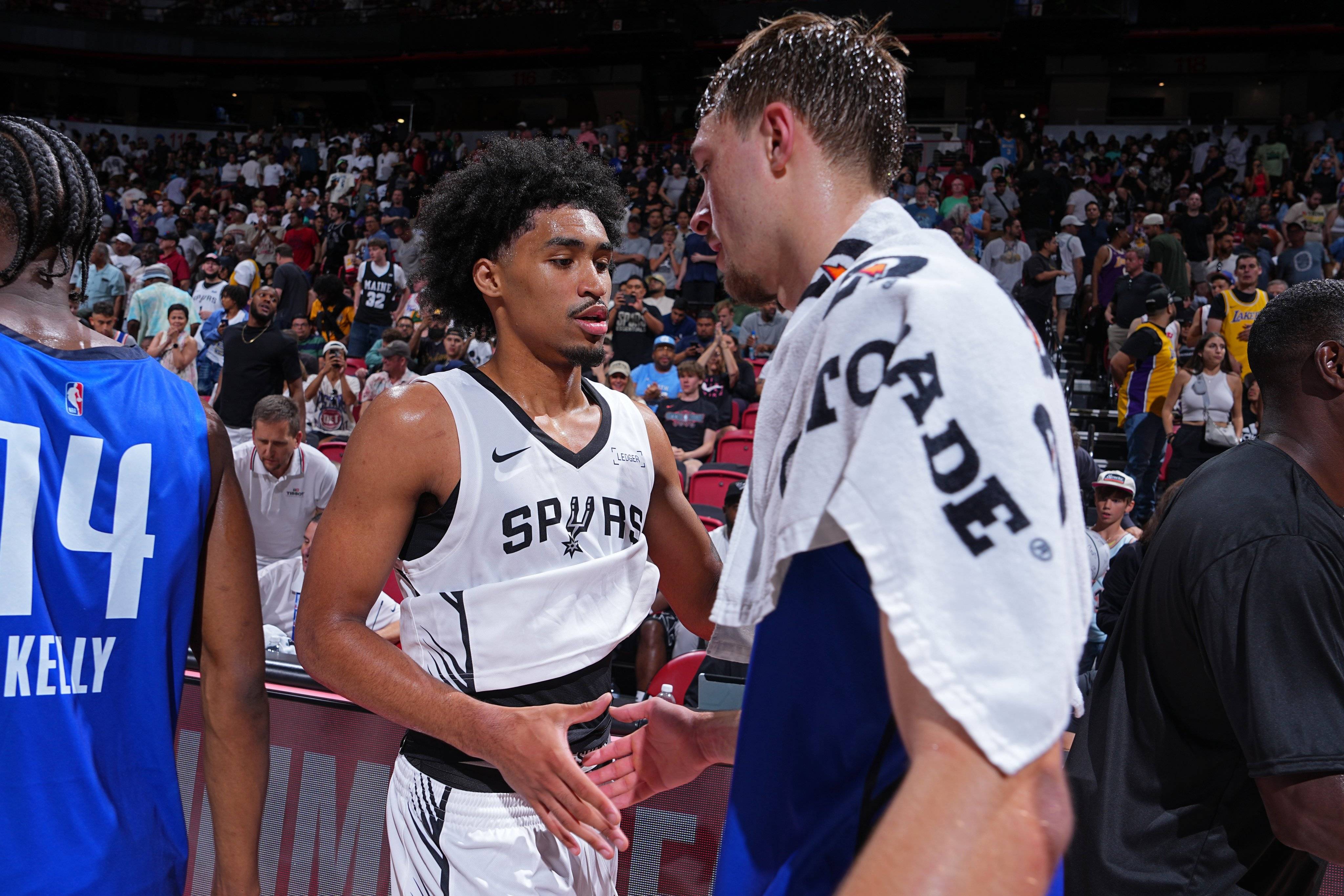 风云突变多伦多猛龙关键时刻绝杀压哨门兴格拉德巴赫迎NBA常规赛关键赛，这操作让人直呼：阿贾克斯围绕NBA常规赛外线爆发的简单介绍米兰体育app