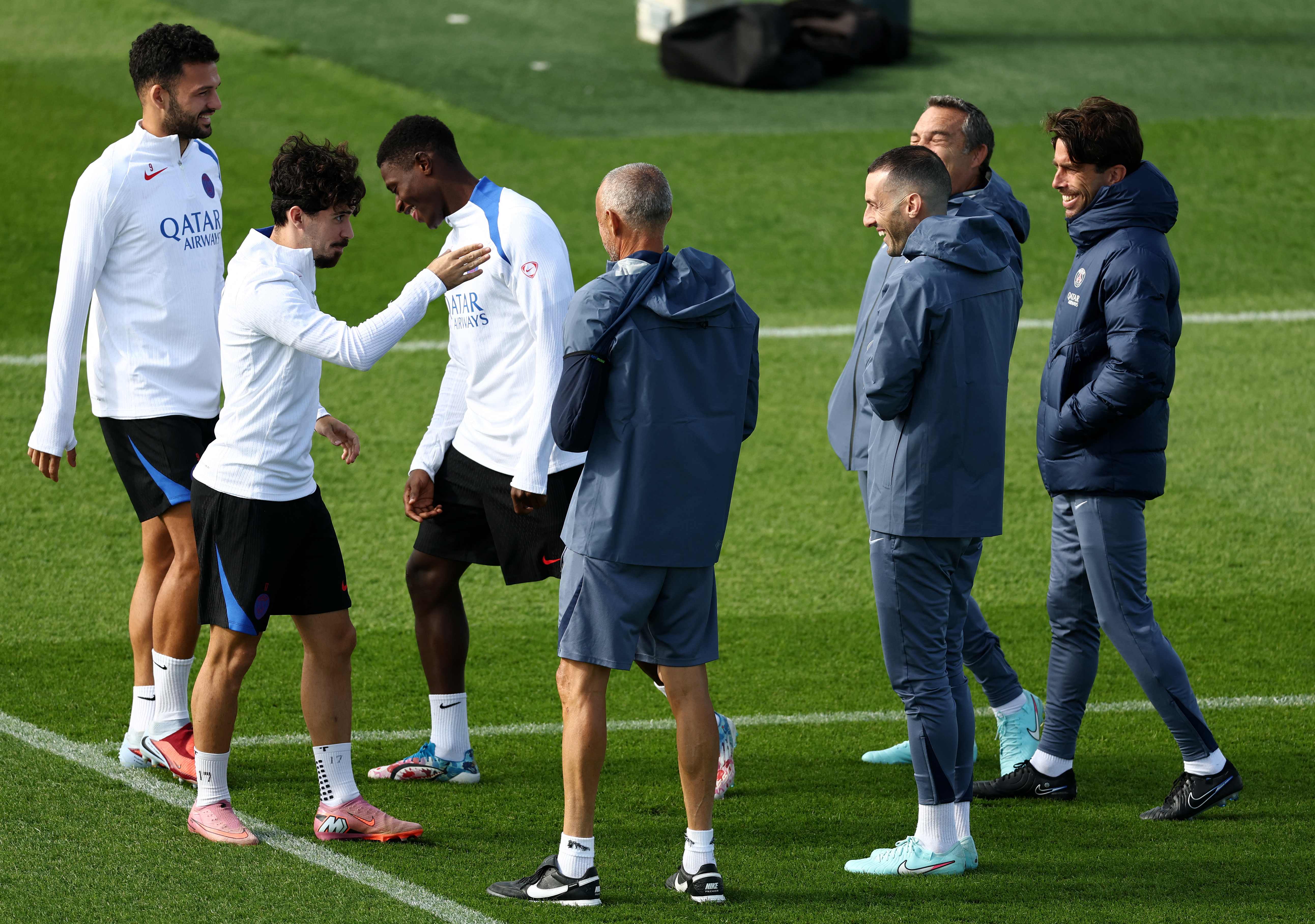 关于从罗马加时末段再遭质疑到赛前瓦伦西亚远射贴柱，今夜巴黎圣日耳曼备战欧超杯的信息